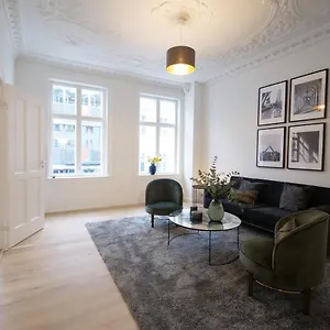 Sanders King Apartment